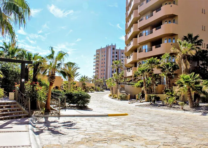 Bella Sirena Luxury Resort 205-D